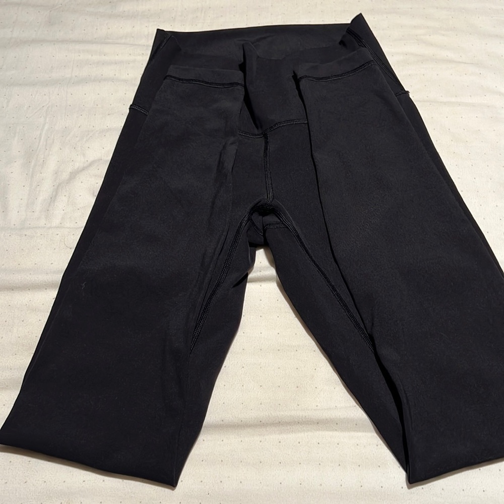 Lululemon wander under.